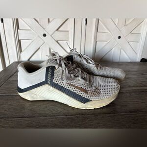 NIKE METCON Training Shoes Womens Size US 9 /41